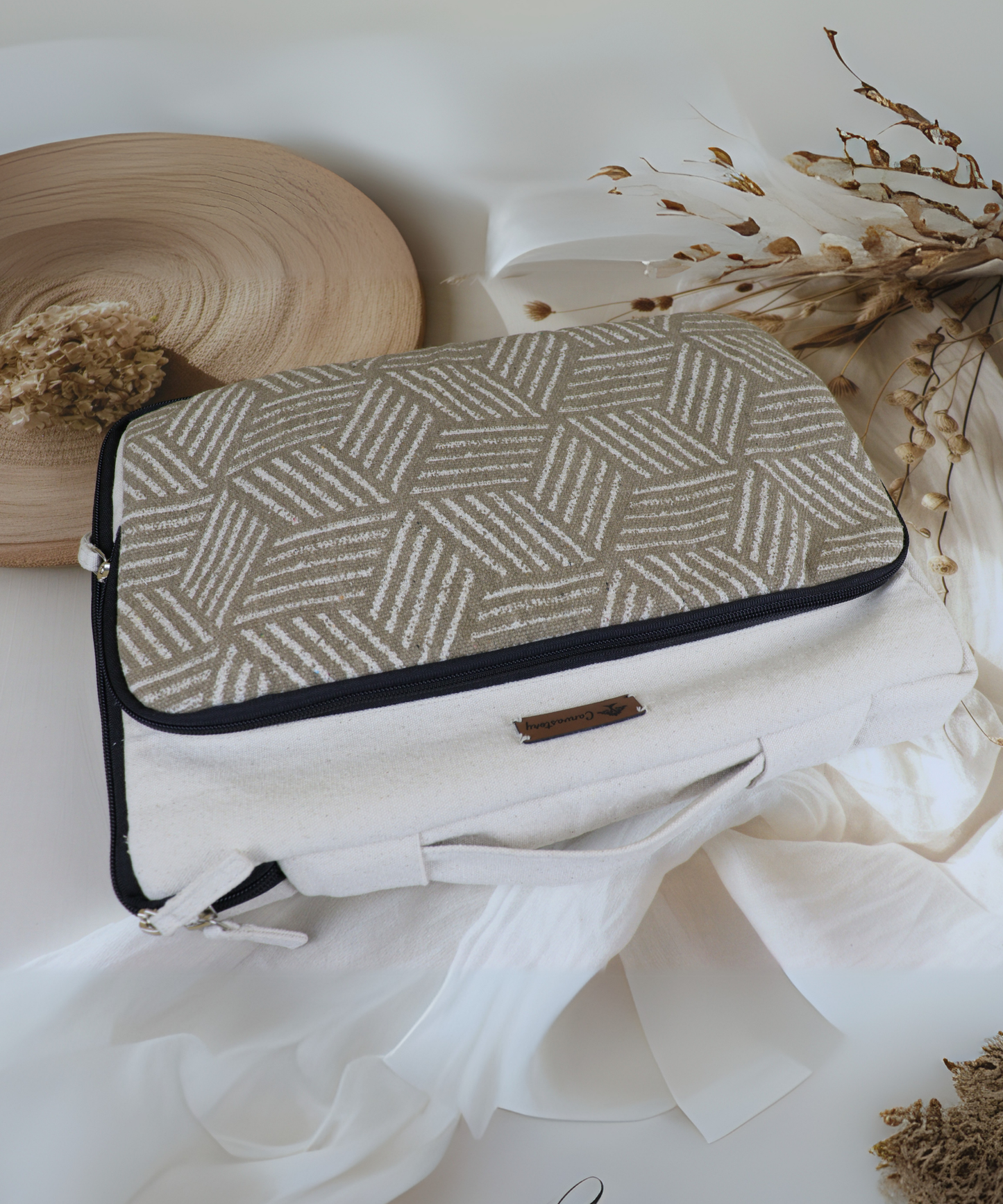 Functional laptop sleeve 14 inch, Laptop sleeve with pockets 14 inch, 14-inch laptop sleeve, Laptop sleeve with handle, Unisex laptop sleeve 14 inch, Slim laptop bag, Portable laptop sleeve, Handmade Laptop Sleeve for 14-inch, Sustainable Laptop Sleeve