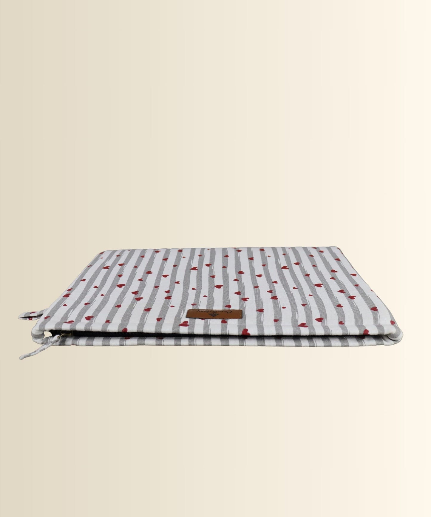 Sustainable-Cotton-Laptop-Sleeve, Eco-friendly-Cotton-Laptop-Sleeve, Handmade-Sustainable-Cotton-Laptop-Sleeve, Handmade-14-inch-Laptop-sleeve, Minimalist-Cotton-Laptop-Sleeve