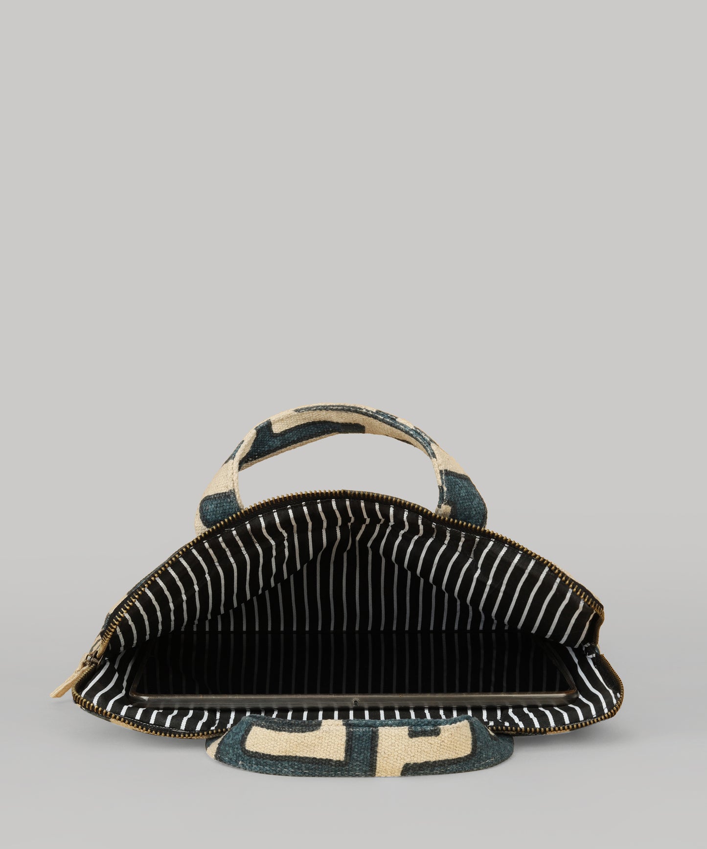 Sustainable Cotton iPad Sleeve with Detachable Handle, Handmade Sustainable Cotton iPad Sleeve with Handle, Eco-friendly Cotton iPad Sleeve with Handle, Cotton iPad Sleeve with Handle and Padded Interior, Recycled Cotton iPad Sleeve with Handle