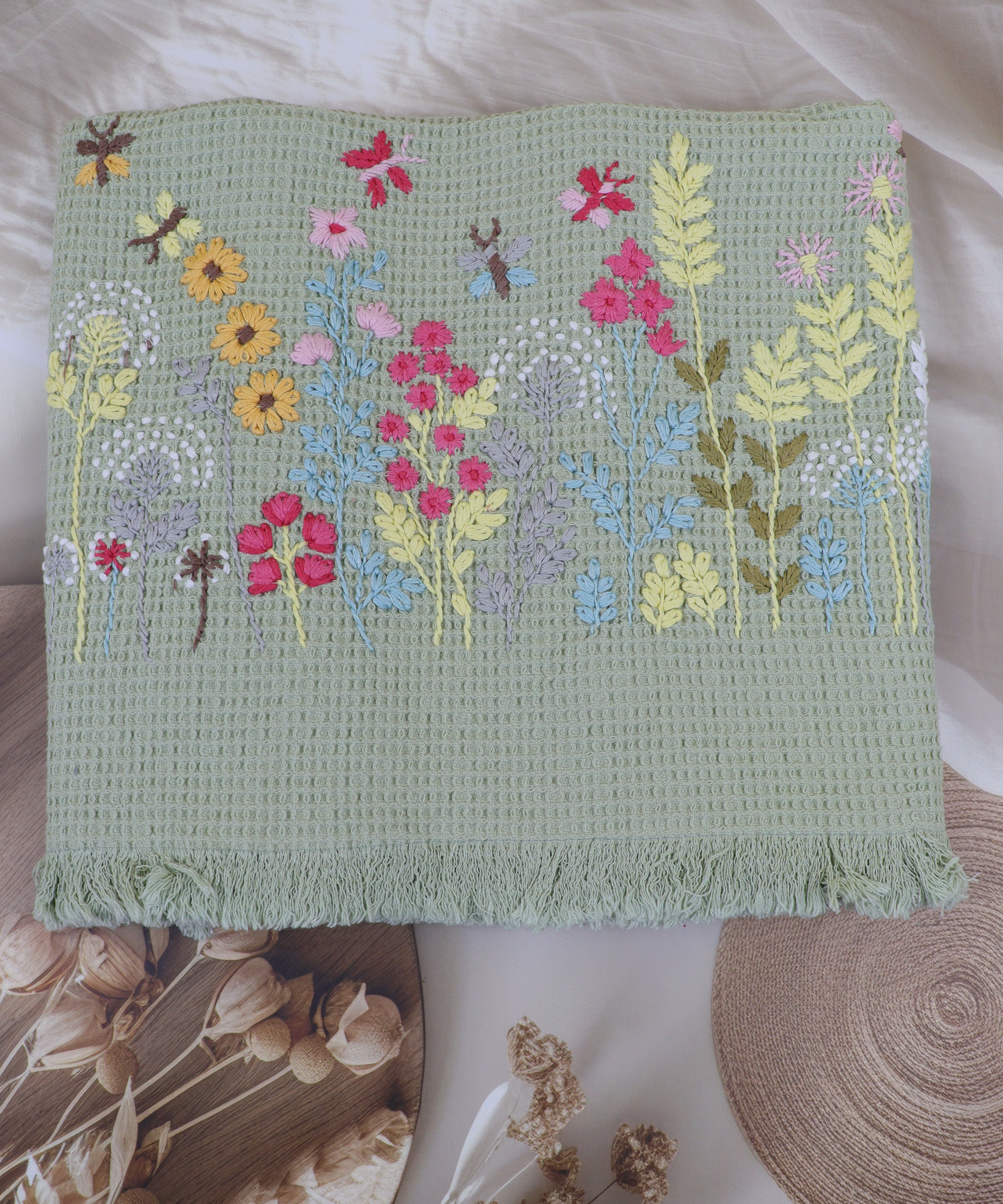 Hand embroidered towels, Cotton embroidered towels, Handcrafted towels, Floral embroidery towels, Embroidered bath towels, Handmade embroidered towels, Hand-stitched towels, Embroidery designs for towels, Luxury hand towels, Elegant embroidered towels