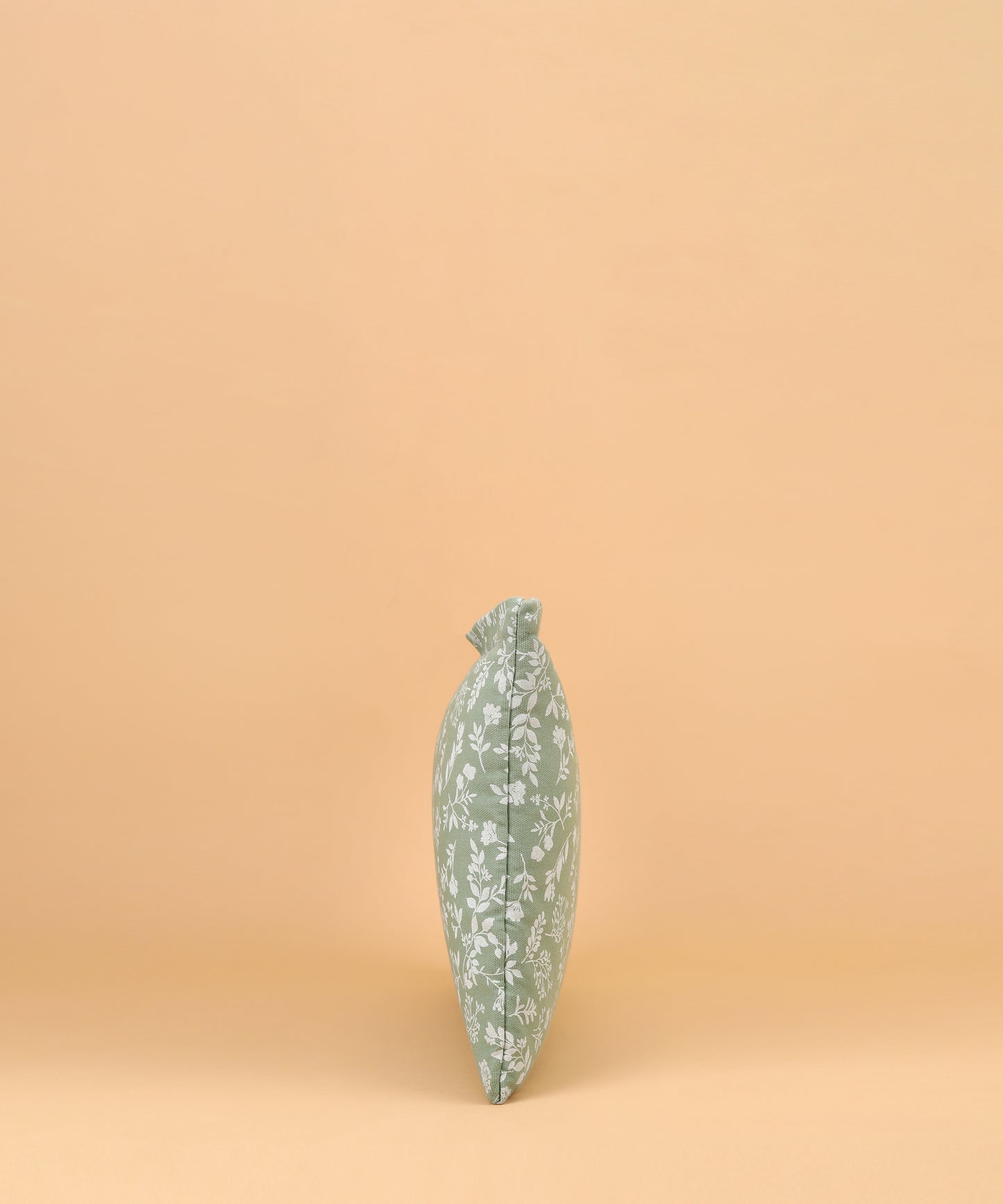 Sustainable-Cotton-Laptop-Sleeve, Eco-friendly-Cotton-Laptop-Sleeve, Handmade-Sustainable-Cotton-Laptop-Sleeve, Handmade-15-inch-Laptop-Sleeve, Minimalist-Cotton-Laptop-Case