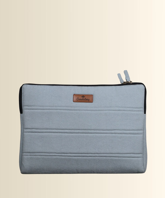 Quilted laptop sleeve, Laptop case, Padded laptop sleeve, soft laptop case, Quilted protective sleeve, Laptop bag with padding, Stylish laptop sleeve, Cushioned laptop case, Fabric laptop sleeve, Laptop protection sleeve, Trendy laptop case, Quilted laptop cover, Waterproof quilted sleeve, Lightweight laptop sleeve, Modern quilted laptop case.