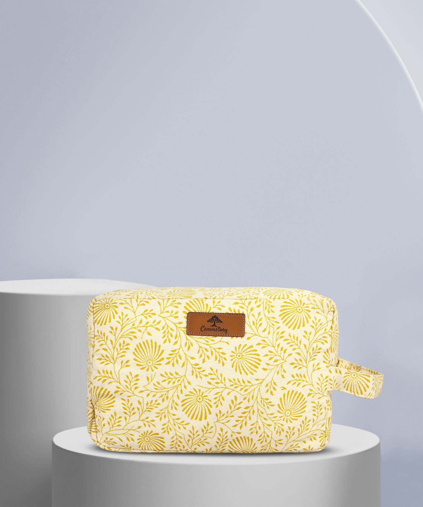 cosmetic kit, cosmetic pouch, cosmetic travel pouch, Canvas cosmetic pouch, Boxy-shaped pouches, Zippered cosmetic pouch, Eco-friendly cosmetic bag, Multi-use makeup bag