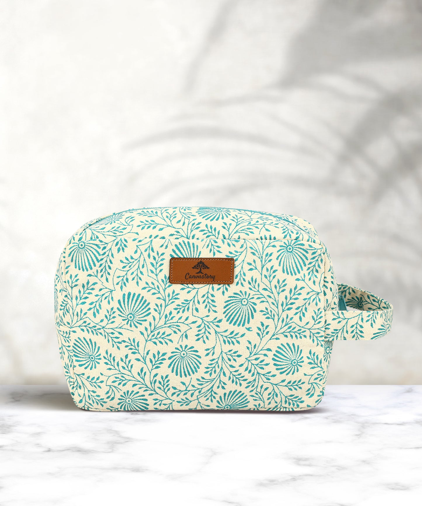 cosmetic kit, cosmetic pouch, cosmetic travel pouch, Canvas cosmetic pouch, Boxy-shaped pouches, Zippered cosmetic pouch, Eco-friendly cosmetic bag, Multi-use makeup bag