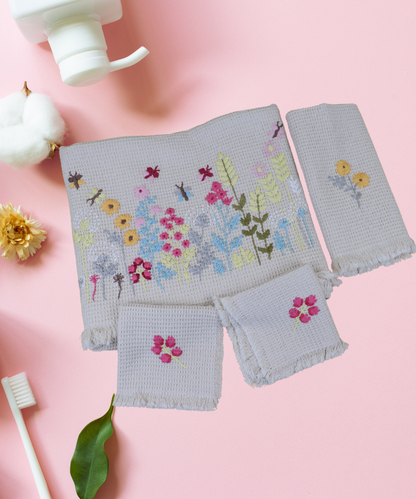 Hand embroidered towels, Cotton embroidered towels, Handcrafted towels, Floral embroidery towels,  Embroidered bath towels, Handmade embroidered towels, Hand-stitched towels, Embroidery designs for towels, Luxury hand towels, Elegant embroidered towels