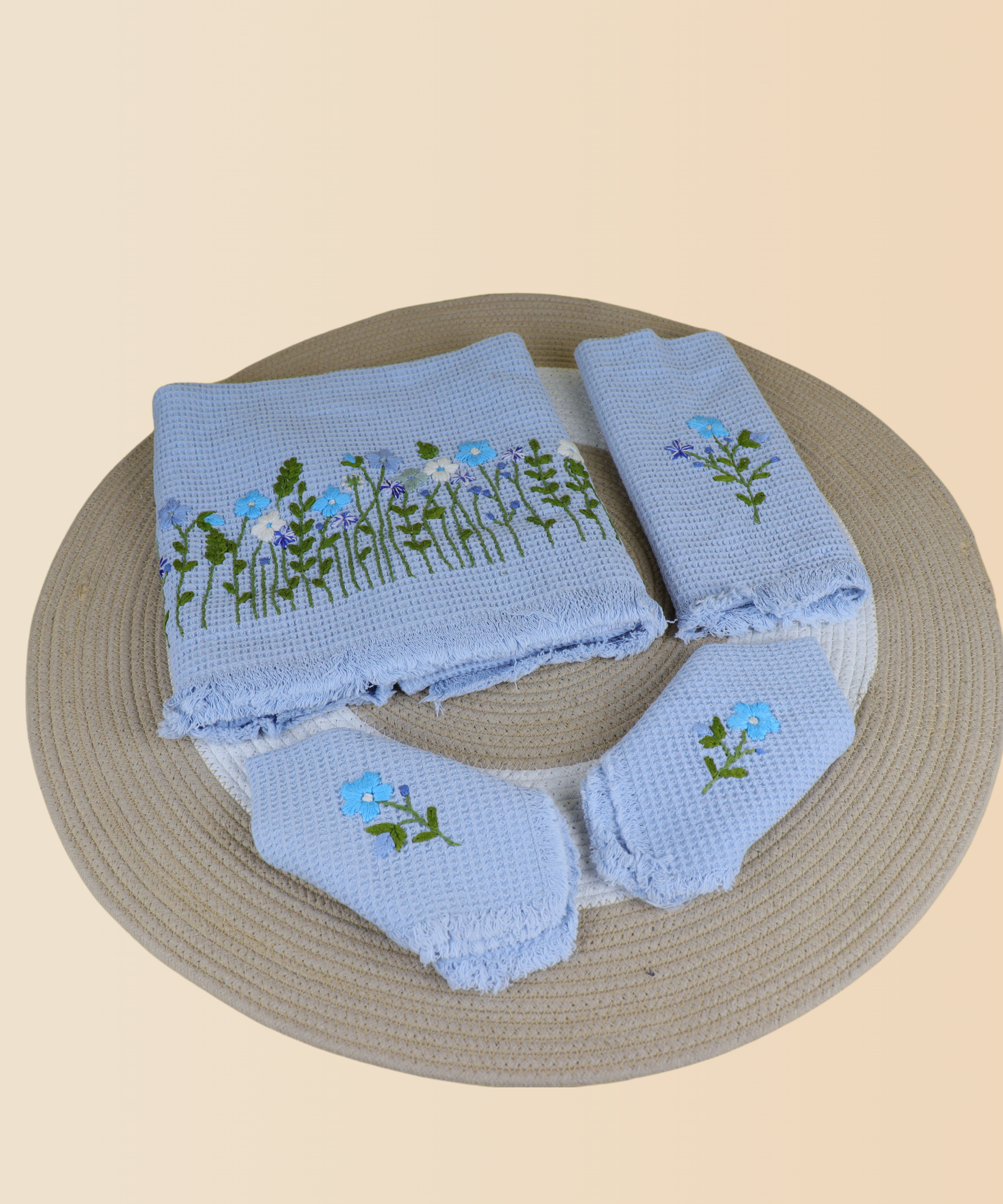 Hand embroidered towels, Cotton embroidered towels, Handcrafted towels, Floral embroidery towels,  Embroidered bath towels, Handmade embroidered towels, Hand-stitched towels, Embroidery designs for towels, Luxury hand towels, Elegant embroidered towels