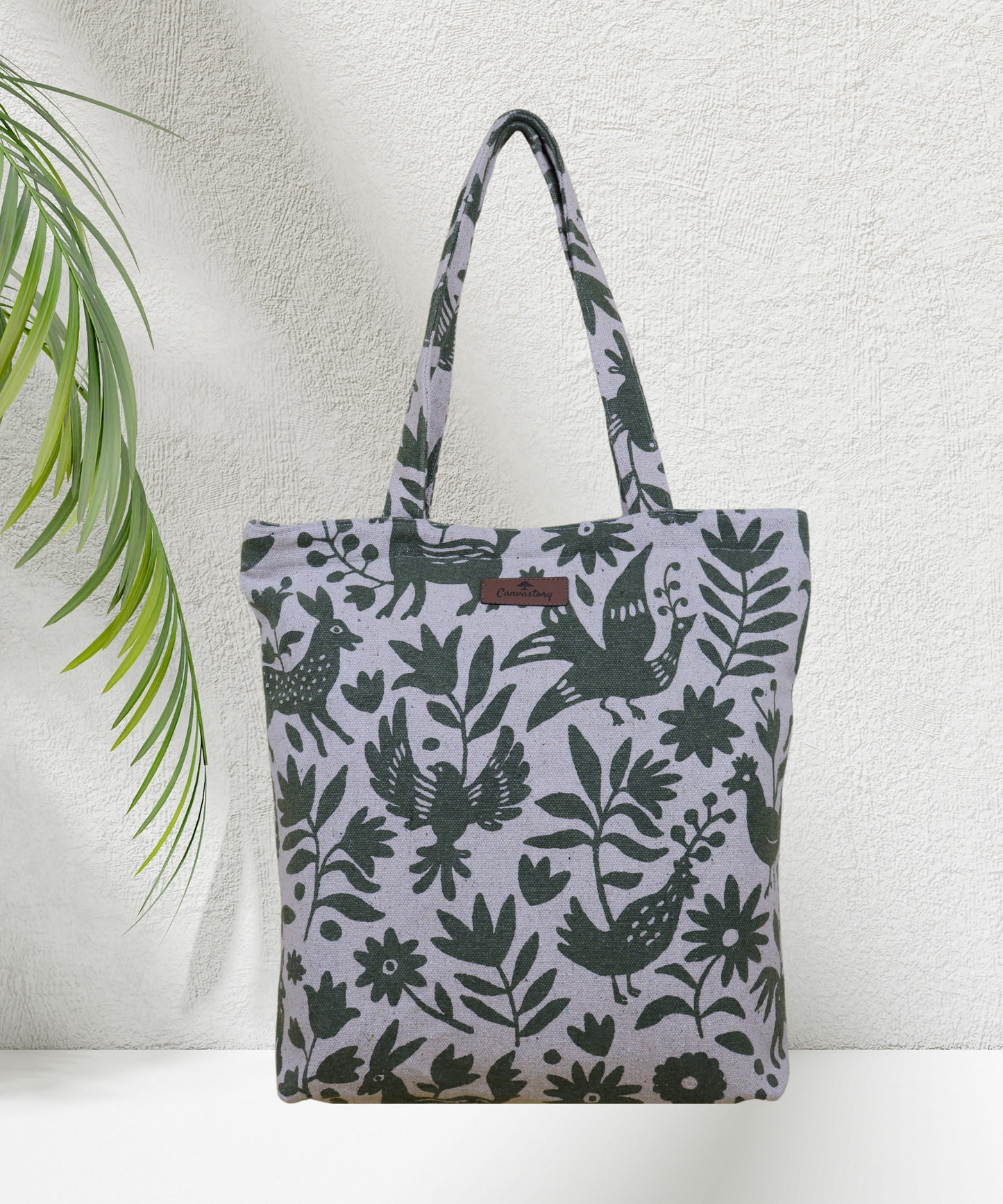 Cotton tote bag, large tote bag, Zipper tote, Cotton zipper tote, Eco-friendly tote, Travel tote, Lightweight yet sturdy, Casual tote